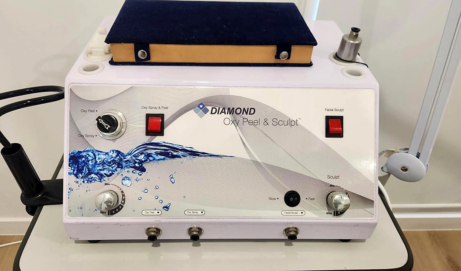 Diamond Oxy Peel and Sculpt facial machine at Love Thy Skin